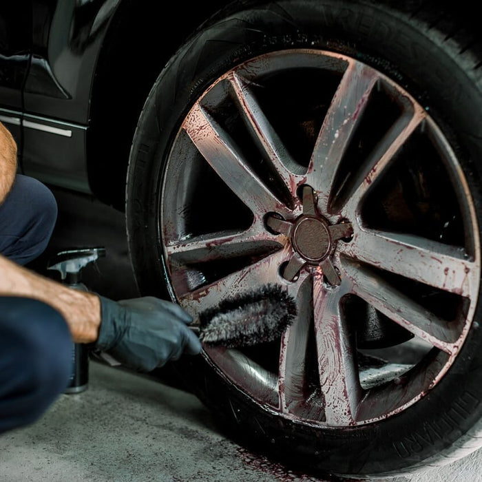 Iron Remover vs. Traditional Wheel Cleaners: Which is Better for Performance and Appearance?